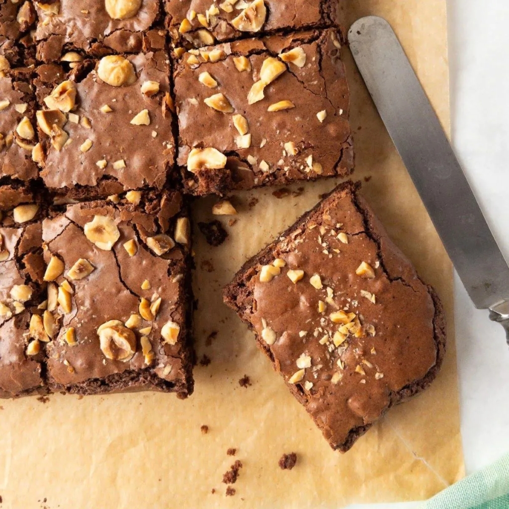 Rezept für saftige Brownies mit Haselnüssen – für die Eichkätzchen unter uns